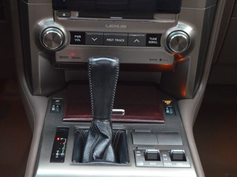 Used 2015 Lexus GX 460 w/ Premium Package image 24