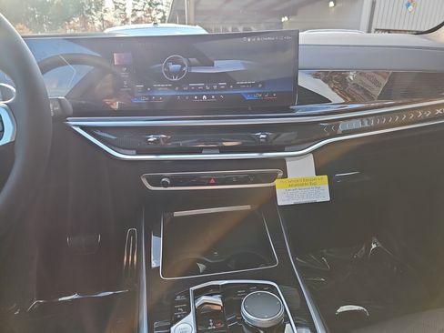 New 2026 BMW X5 xDrive50e w/ M Sport Package AWD/4WD image 22