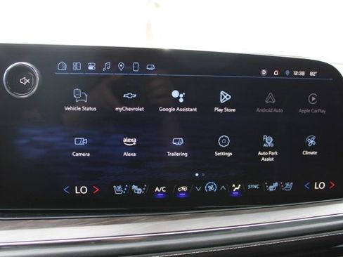 Used 2025 Chevrolet Suburban Premier image 22