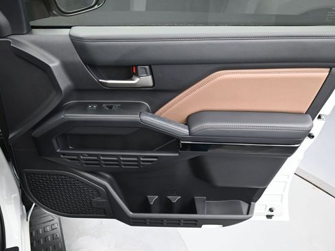 Certified 2025 Toyota 4Runner Limited image 39