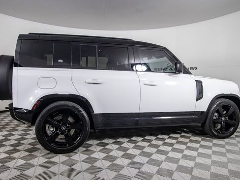 Used 2024 Land Rover Defender 110 X-Dynamic SE AWD/4WD image 26