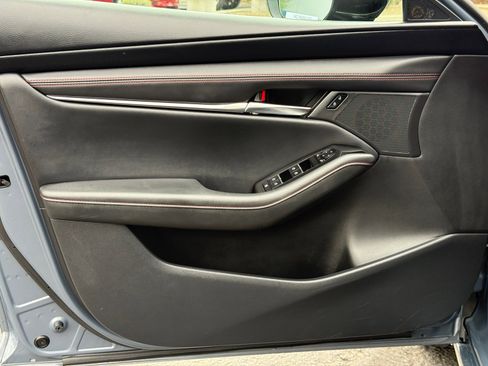 Used 2024 MAZDA MAZDA3 s image 21