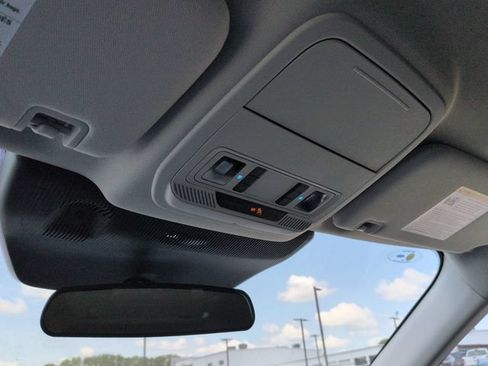 New 2026 Ford Explorer Active RWD image 21
