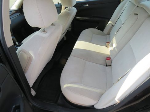 Used 2012 Chevrolet Impala LT FWD image 5