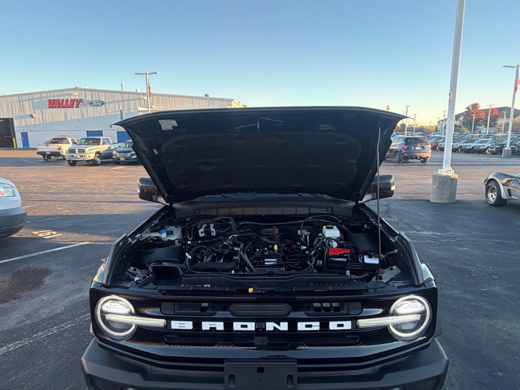 Used 2023 Ford Bronco Outer Banks AWD/4WD image 18