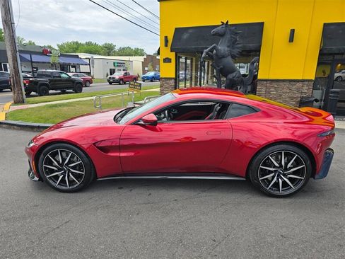 Used 2020 Aston Martin V8 Vantage Coupe RWD image 30