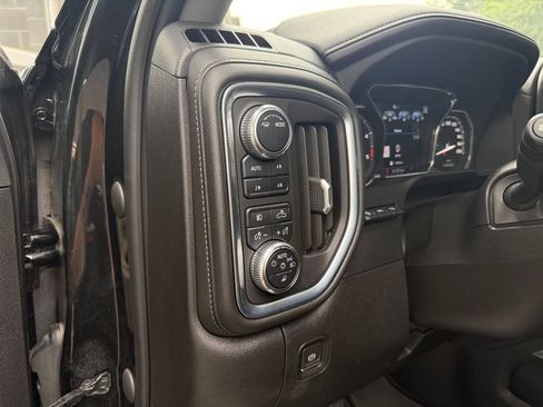 Used 2022 GMC Sierra 3500 Denali w/ Denali Black Diamond Edition AWD/4WD image 26