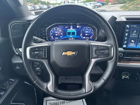 Used 2023 Chevrolet Silverado 1500 LT AWD/4WD image 15