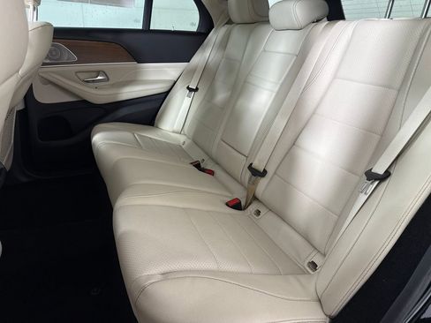 Used 2022 Mercedes-Benz GLE 350 4MATIC image 11