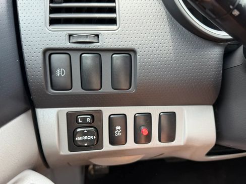 Used 2012 Toyota Tacoma PreRunner w/ SR5 Pkg RWD image 24