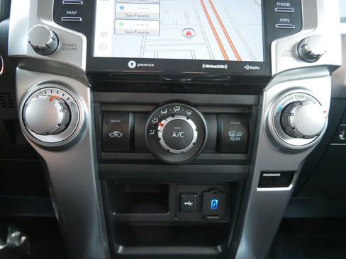 Used 2022 Toyota 4Runner TRD Sport w/ Technology Package AWD/4WD image 22