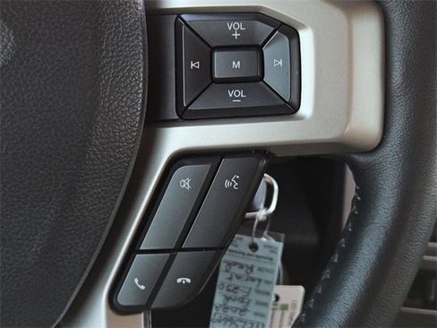 Certified 2022 Ford F250 Lariat w/ Chrome Package image 23