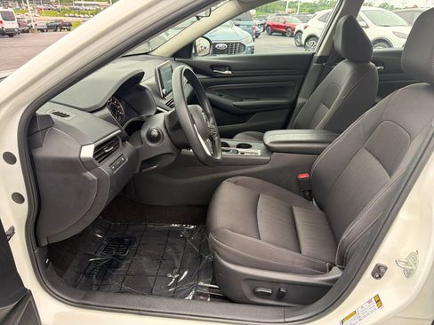 Used 2020 Nissan Altima 2.5 S AWD/4WD image 11