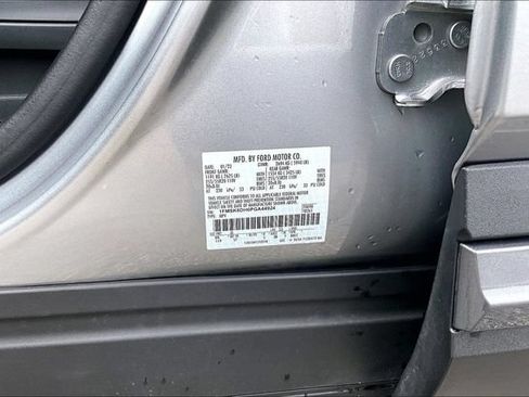 Used 2023 Ford Explorer XLT w/ Equipment Group 202A AWD/4WD image 19