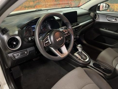 Used 2023 Kia Forte LXS w/ LXS Technology Package image 21