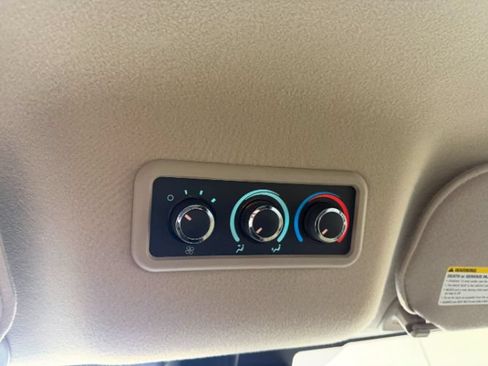 Used 2025 Chevrolet Express 3500 LT w/ LT Preferred Equipment Group RWD image 21