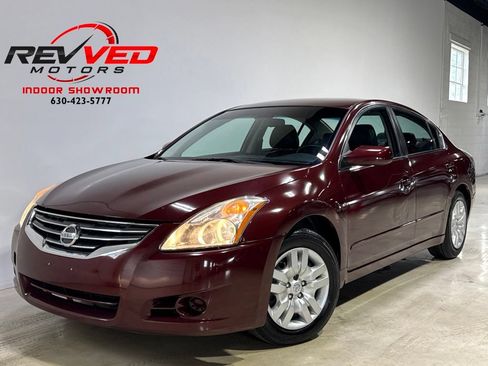 Used 2011 Nissan Altima 2.5 S FWD image 1
