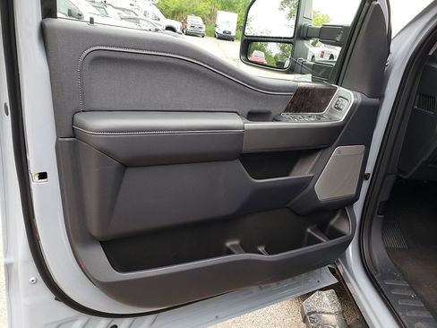 New 2025 Ford F250 Lariat w/ Lariat Ultimate Package image 10