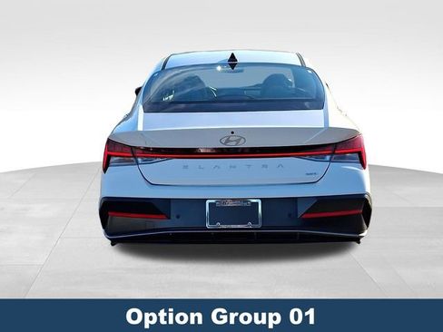 Used 2024 Hyundai Elantra Limited image 6