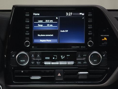 Used 2020 Toyota Highlander XLE AWD/4WD image 31