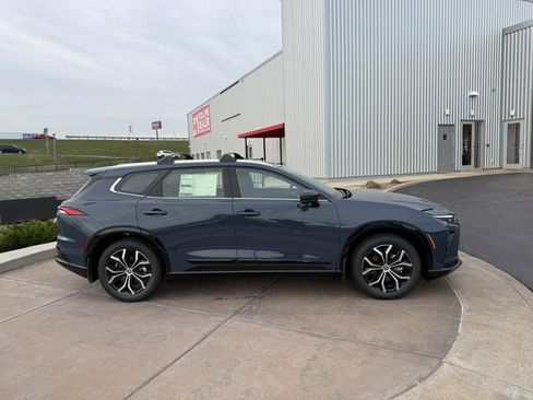 New 2026 Toyota Crown Signia image 5