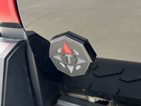 Used 2025 Toyota Tacoma Trailhunter image 8