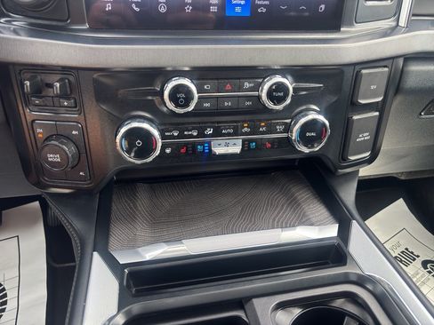 Used 2025 Ford F350 Platinum AWD/4WD image 23