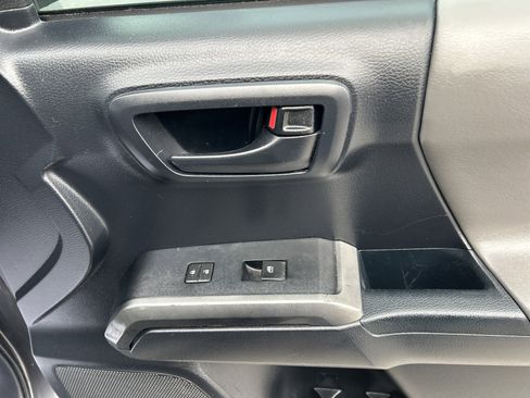 Used 2018 Toyota Tacoma SR5 image 52