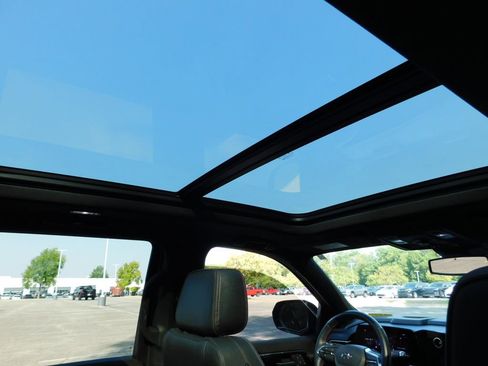 Used 2025 Chevrolet Tahoe RST w/ RST Capability Package AWD/4WD image 6