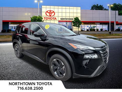 Used 2025 Nissan Rogue SV AWD/4WD image 22