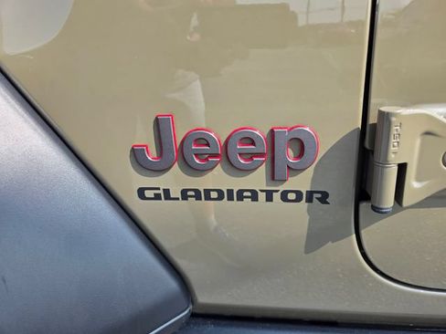 Used 2020 Jeep Gladiator Rubicon AWD/4WD image 24