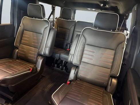 Used 2025 GMC Yukon XL AT4 Ultimate AWD/4WD image 13