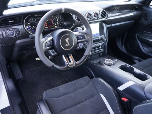 Used 2020 Ford Mustang Shelby GT500 w/ Carbon Fiber Track Pack image 16