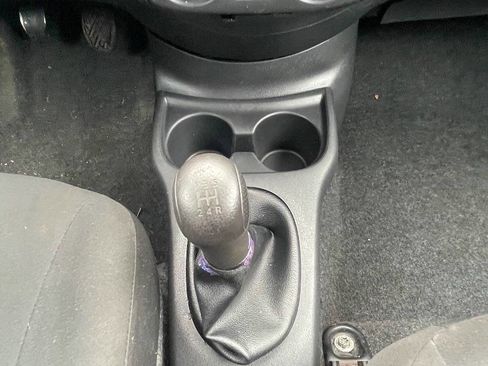 Used 2015 Nissan Versa S image 22