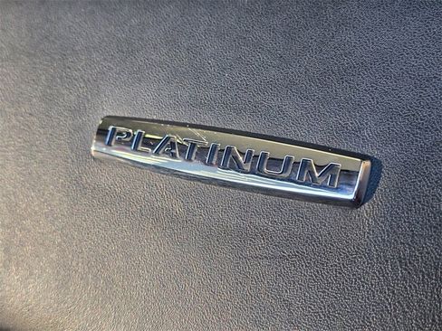 Used 2020 Ford Expedition Platinum image 13