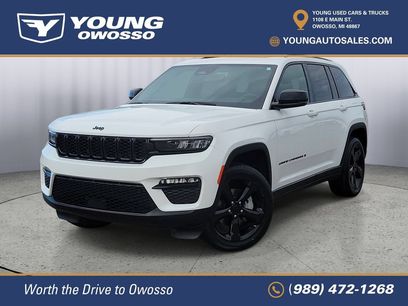 Used 2024 Jeep Grand Cherokee Limited w/ Black Appearance Package