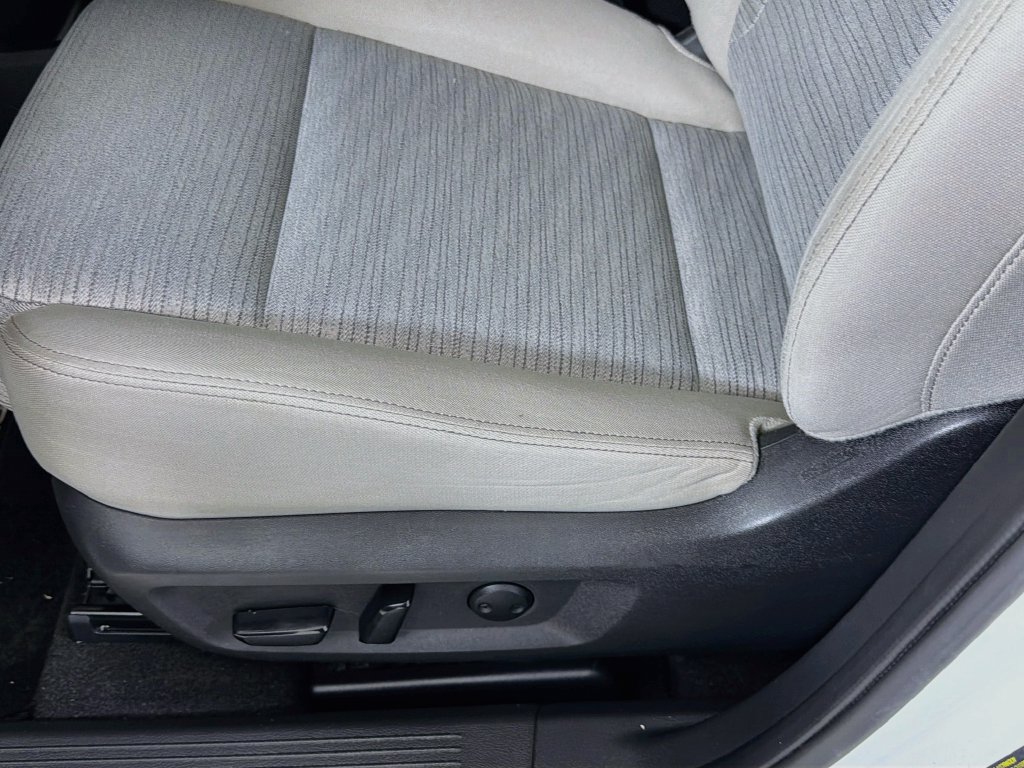 Used 2023 Nissan Rogue SV FWD image 22