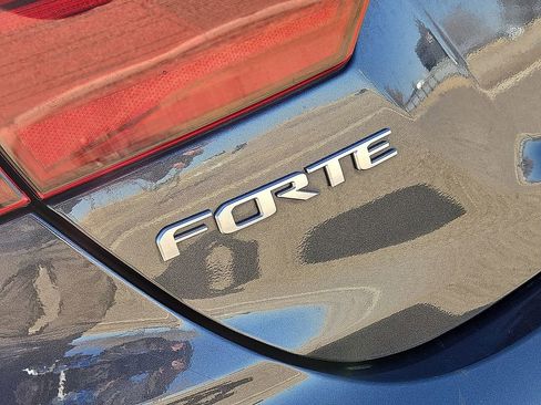 Used 2024 Kia Forte LXS image 12