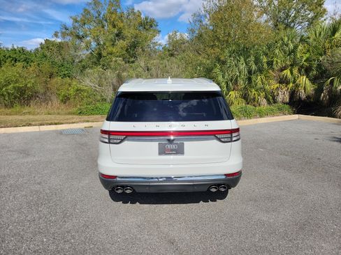 Used 2020 Lincoln Aviator Reserve w/ Equipment Group 201A image 7