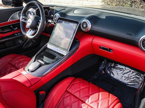 Used 2024 Mercedes-Benz SL 63 AMG S e Performance 4MATIC w/ Manufactur Interior Package image 15