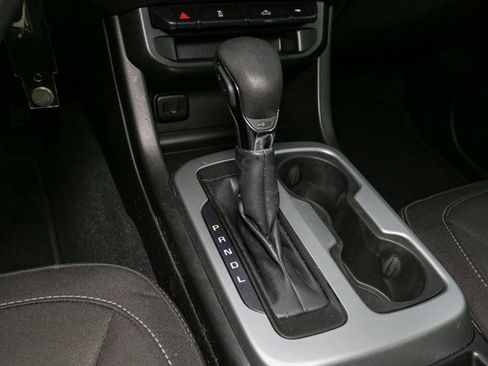 Used 2022 Chevrolet Colorado LT w/ LT Convenience Package image 24