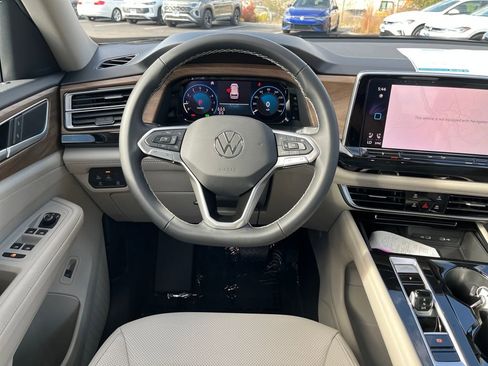 New 2026 Volkswagen Atlas SE image 21