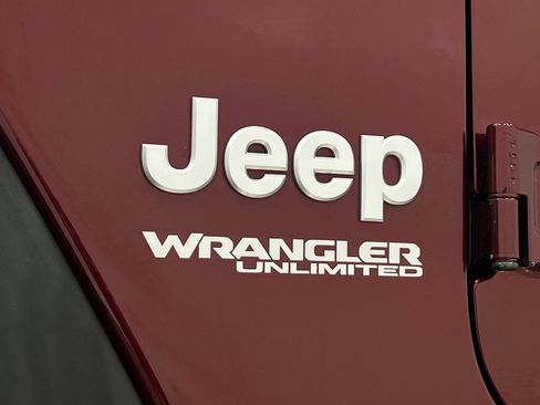 Used 2021 Jeep Wrangler Unlimited Sport AWD/4WD image 37