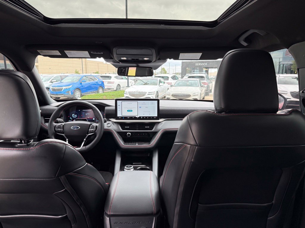 Used 2025 Ford Explorer ST AWD/4WD image 19