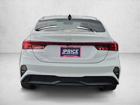 Used 2023 Kia Forte LXS w/ LXS Technology Package FWD image 7