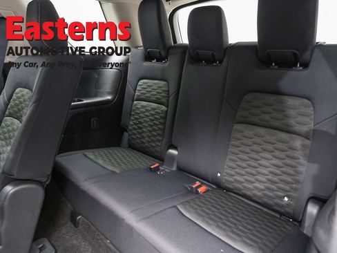 Used 2024 Nissan Pathfinder SV AWD/4WD image 27