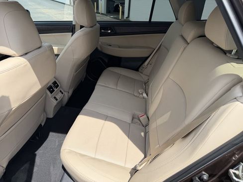 Used 2019 Subaru Outback 2.5i Limited AWD/4WD image 13