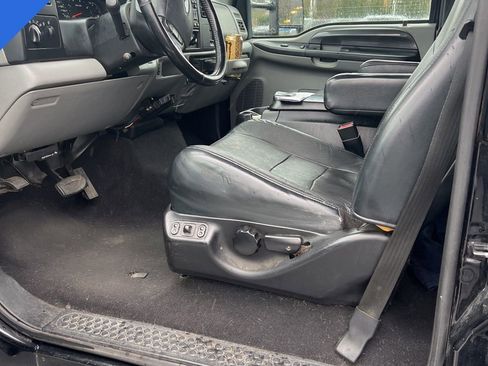 Used 2003 Ford F250 XLT image 1