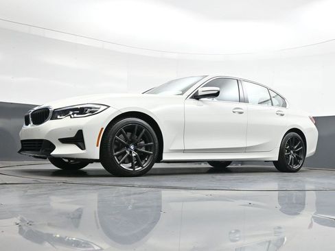 Used 2019 BMW 330i xDrive Sedan w/ Convenience Package AWD/4WD image 34