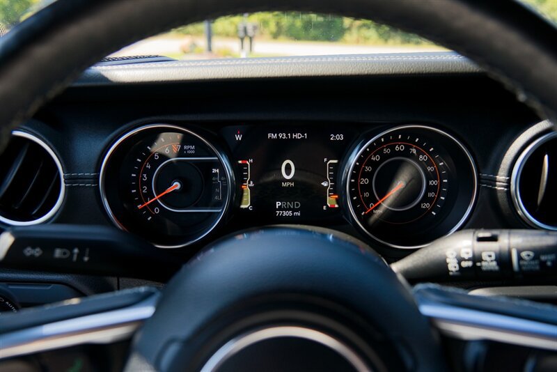 Used 2019 Jeep Wrangler Unlimited Sahara AWD/4WD image 27
